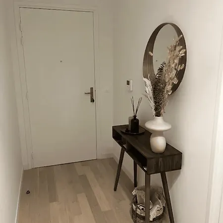 Apartman Modern With Terrace